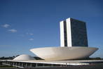 Brasilia Nationalkongress - Nationalkongress (Legislative), das Wahrzeichen der Stadt Brasilia;  Architekten von Brasilia: Lucio Costa u. Oscar Niemeyer